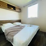 Zecamping 3 Etoiles Animaux Acceptes Avec Piscine Chauffee A 3*
