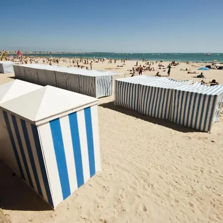 Zecamping 3 Etoiles Animaux Acceptes Avec Piscine Chauffee A Guerande Геранд