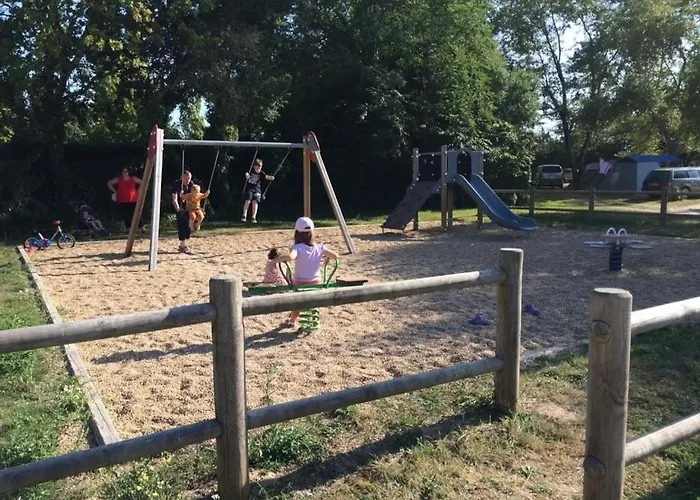 Zecamping 3 Animaux Acceptes Avec Piscine Chauffee A Guerande Guérande
