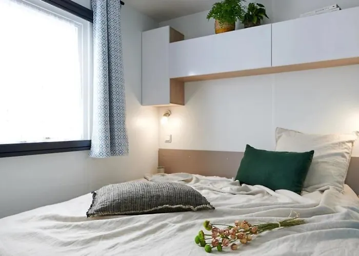 Zecamping 3 Animaux Acceptes Avec Piscine Chauffee A Guerande Campingplads Guérande