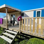 Кемпинг Zecamping 3 Etoiles Animaux Acceptes Avec Piscine Chauffee A 3*