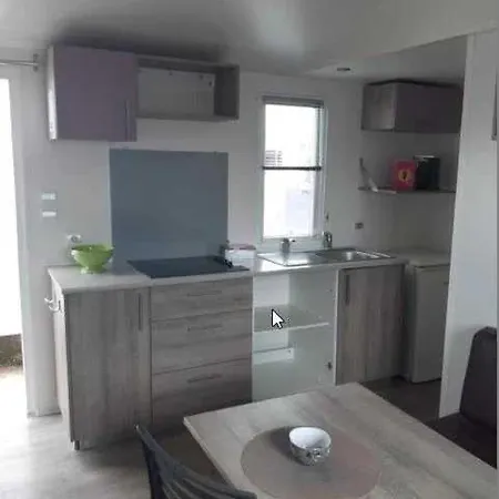 3 Etoiles - Piscine - Eecbb0