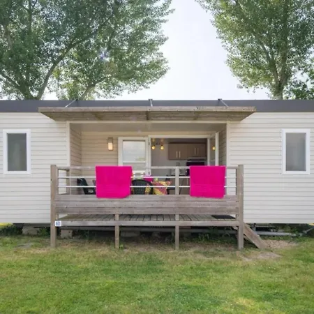 Zecamping 3 Etoiles Animaux Acceptes Avec Piscine Chauffee A 3*
