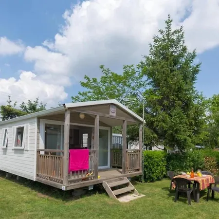 3 Etoiles - Piscine - Eecbb0