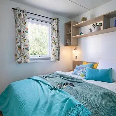 3 Etoiles - Piscine - Eecbb0