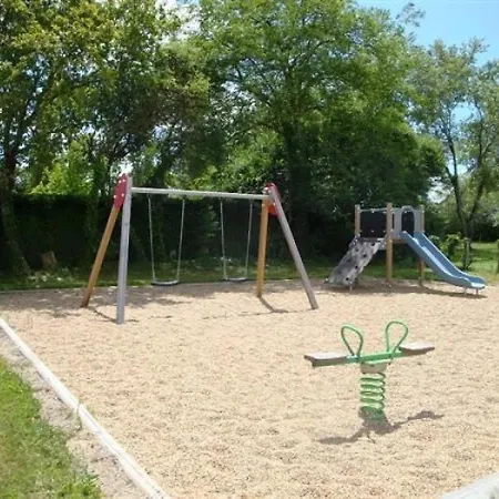 Zecamping 3 Animaux Acceptes Avec Piscine Chauffee A Guerande Camping Guérande