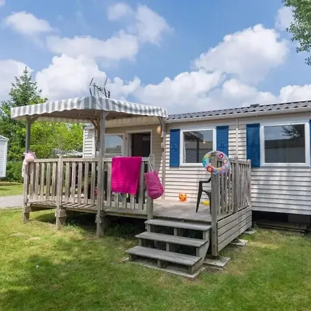 3 Etoiles - Piscine - Eecbb0