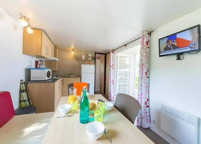 Zecamping 3 Animaux Acceptes Avec Piscine Chauffee A Guerande