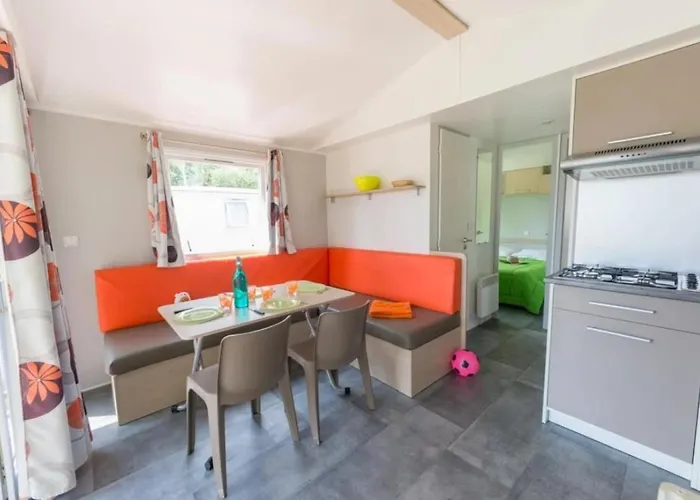 Zecamping 3 Animaux Acceptes Avec Piscine Chauffee A Guerande *